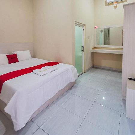 Reddoorz Near Pantai Pancer Door Pacitan Hotel Luaran gambar