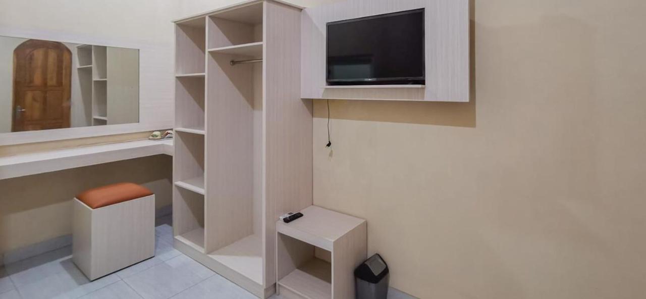 Reddoorz Near Pantai Pancer Door Pacitan Hotel Luaran gambar