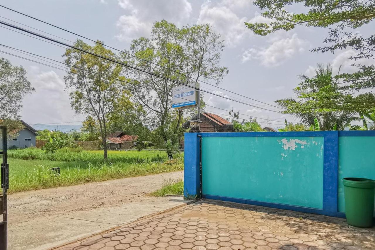 Reddoorz Near Pantai Pancer Door Pacitan Hotel Luaran gambar
