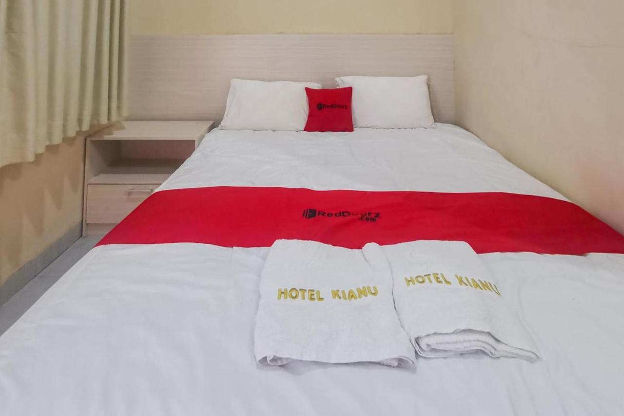 Reddoorz Near Pantai Pancer Door Pacitan Hotel Luaran gambar