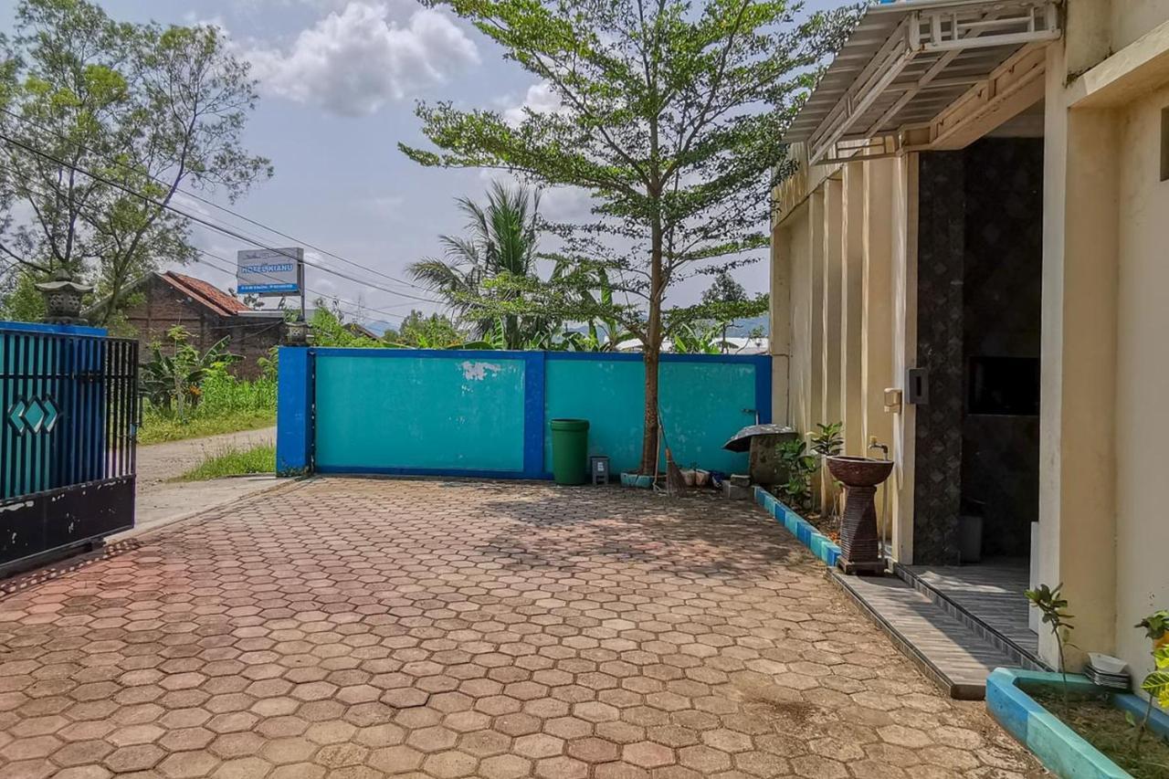 Reddoorz Near Pantai Pancer Door Pacitan Hotel Luaran gambar
